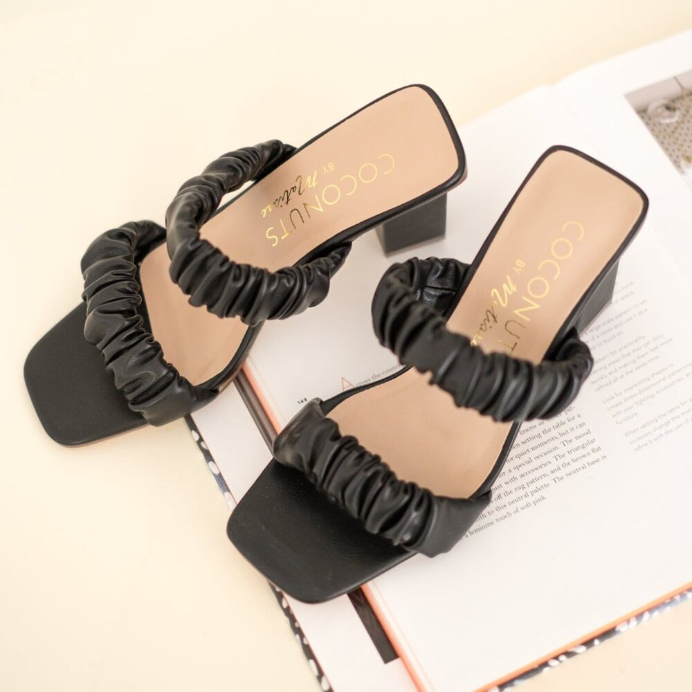 Coconuts by Matisse First Love Block Heel Sandals (Black)